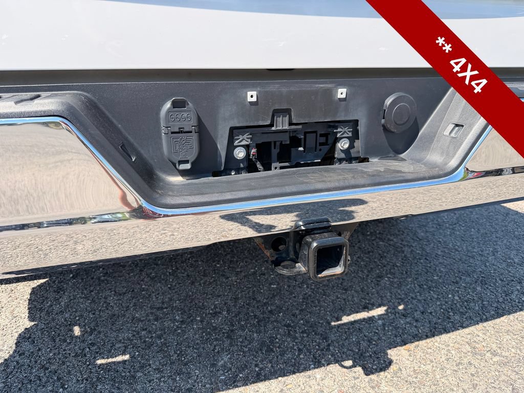 Used 2023 Chevrolet Silverado 1500 LT w/ Protection Package AWD/4WD image 7