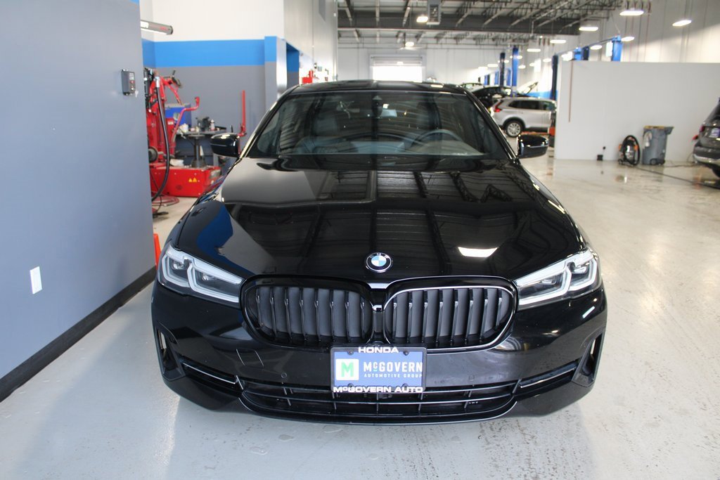 Used 2023 BMW 530i xDrive w/ Convenience Package image 3