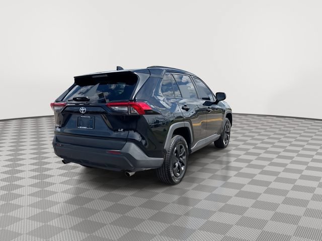 Used 2019 Toyota RAV4 LE FWD image 11