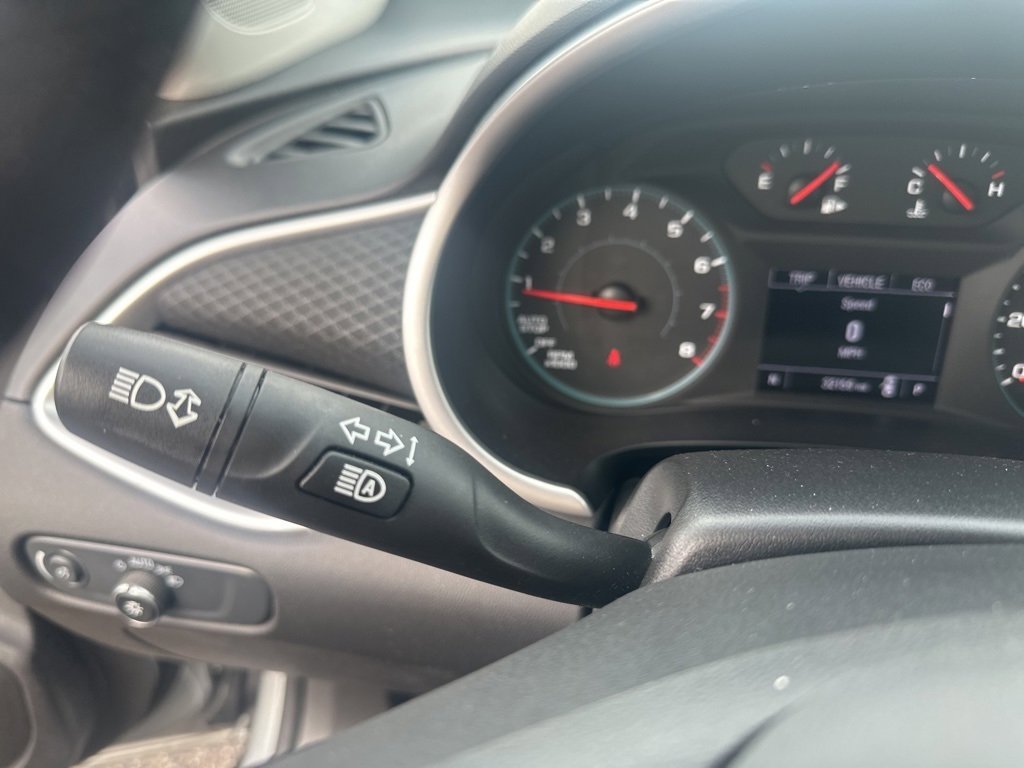 Used 2025 Chevrolet Malibu LT image 34