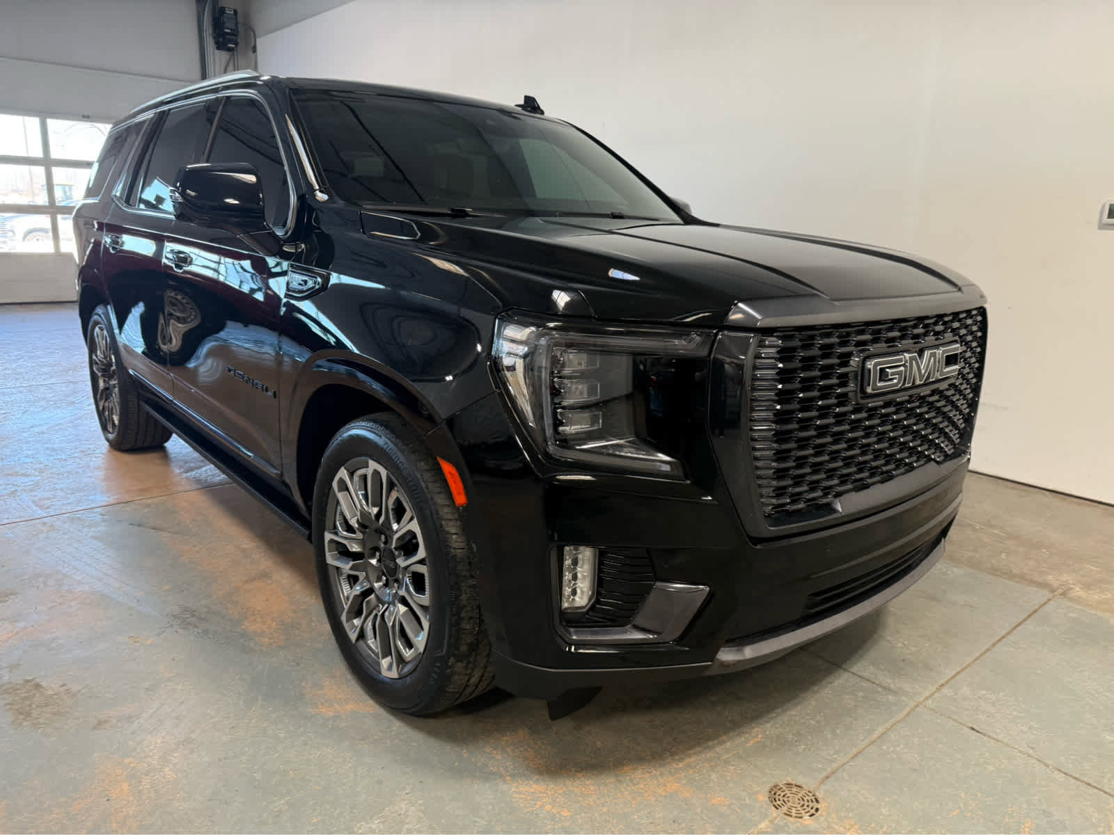 Certified 2023 GMC Yukon Denali Ultimate image 5