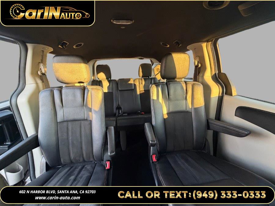 Used 2019 Dodge Grand Caravan SXT image 16