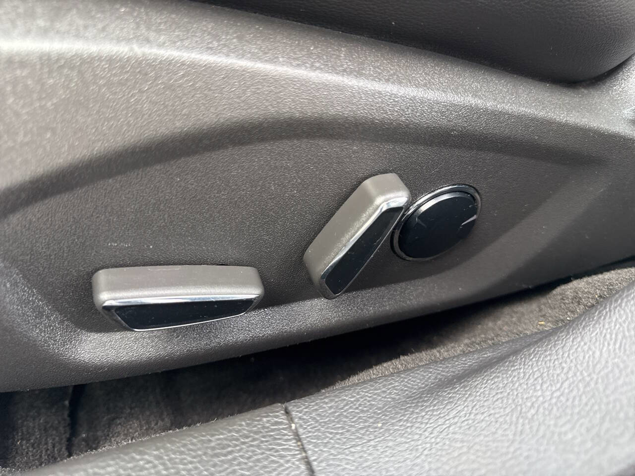 Used 2013 Ford Fusion Titanium image 29