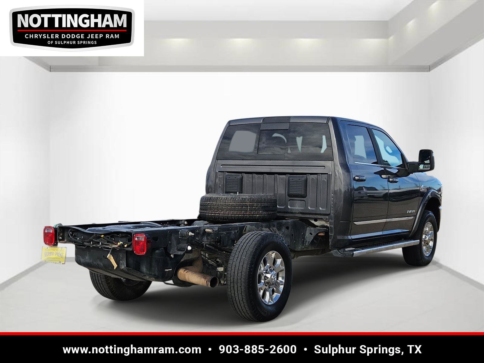 Used 2023 RAM 3500 Limited image 4