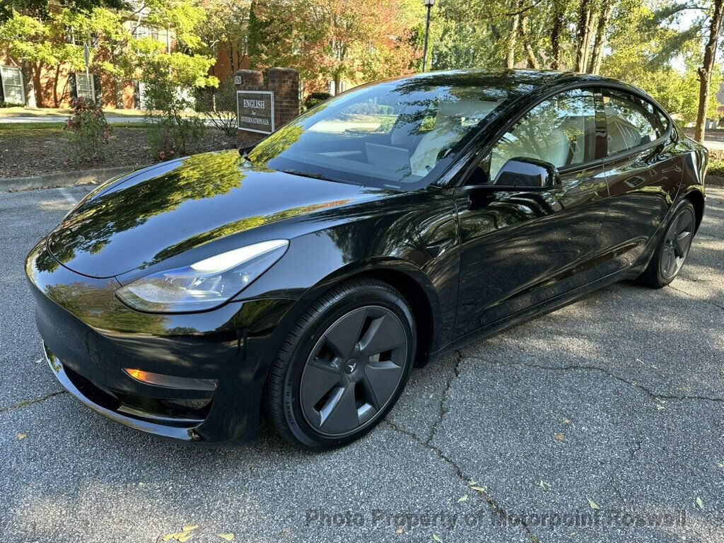 Used 2023 Tesla Model 3 Standard Range RWD image 4