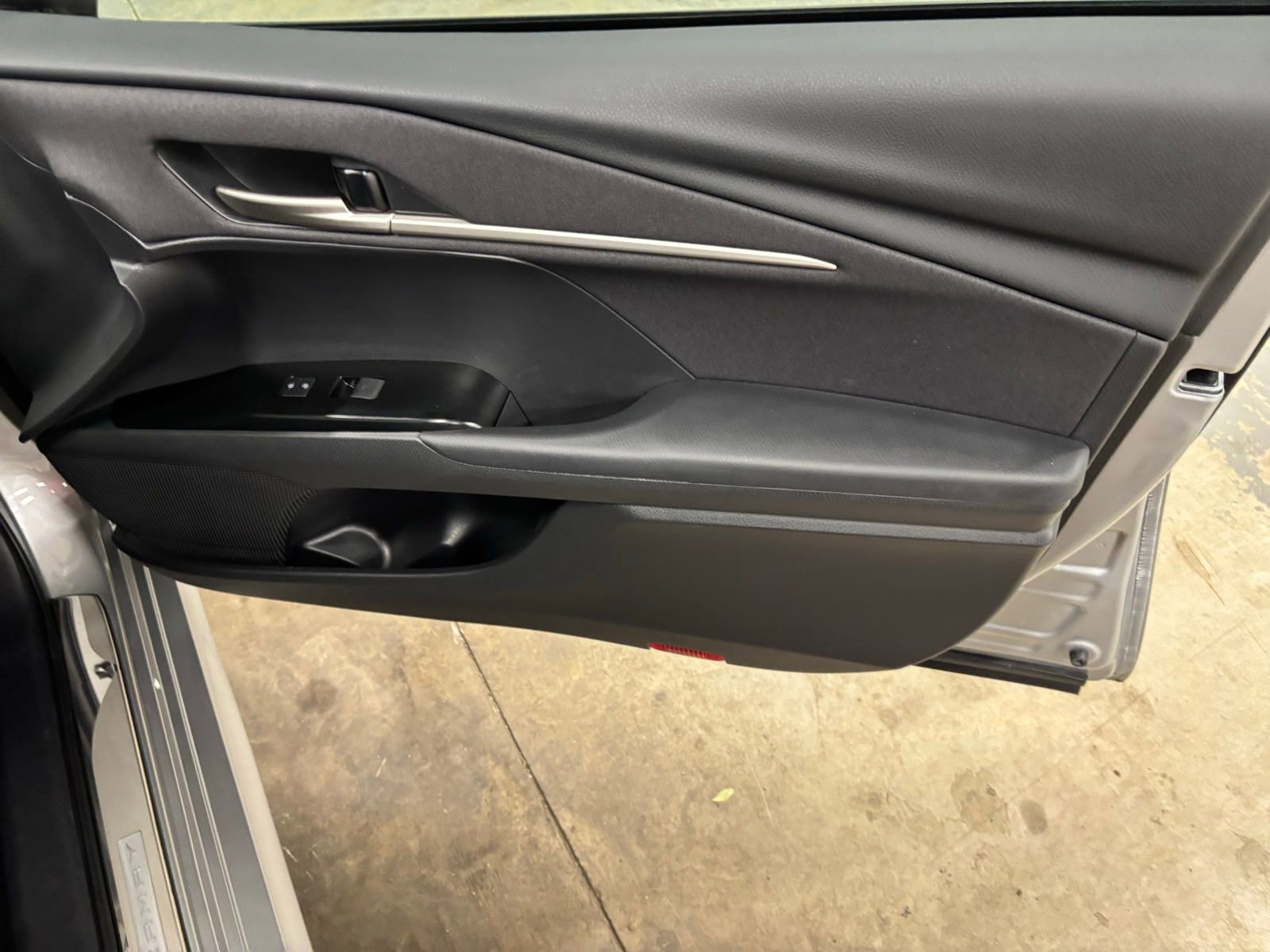 Used 2025 Toyota Camry LE FWD image 22