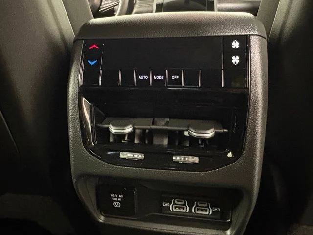 Certified 2023 Jeep Grand Cherokee L Laredo AWD/4WD image 17