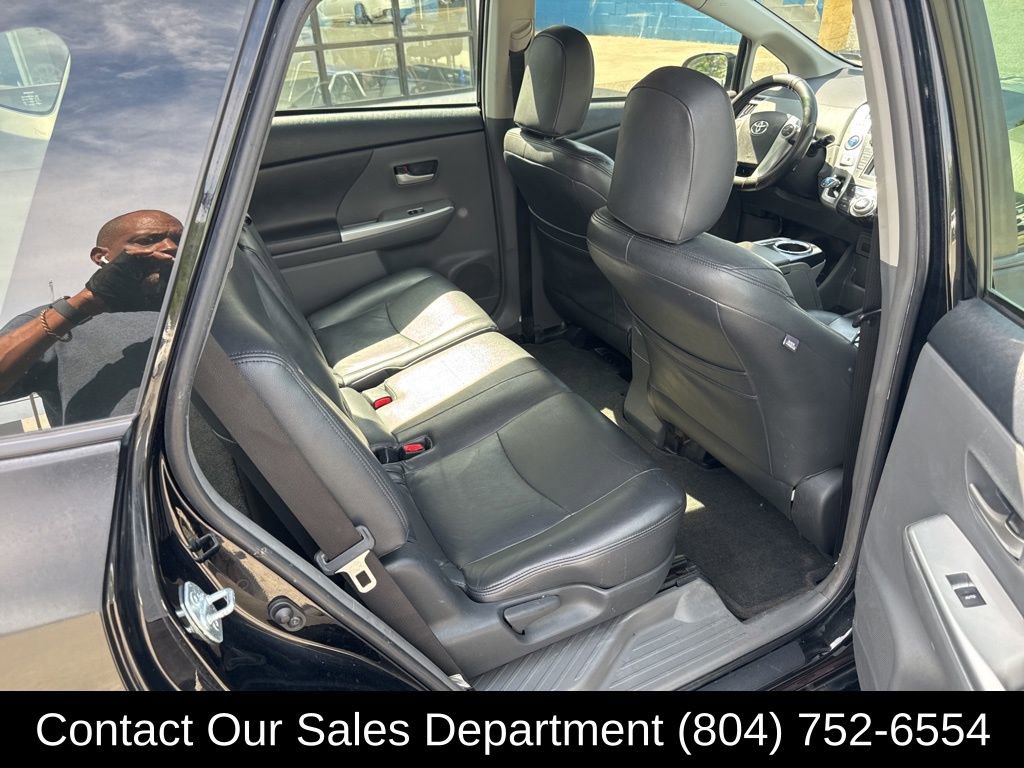 Used 2014 Toyota Prius V Three w/ Preferred Accessory Package FWD image 13