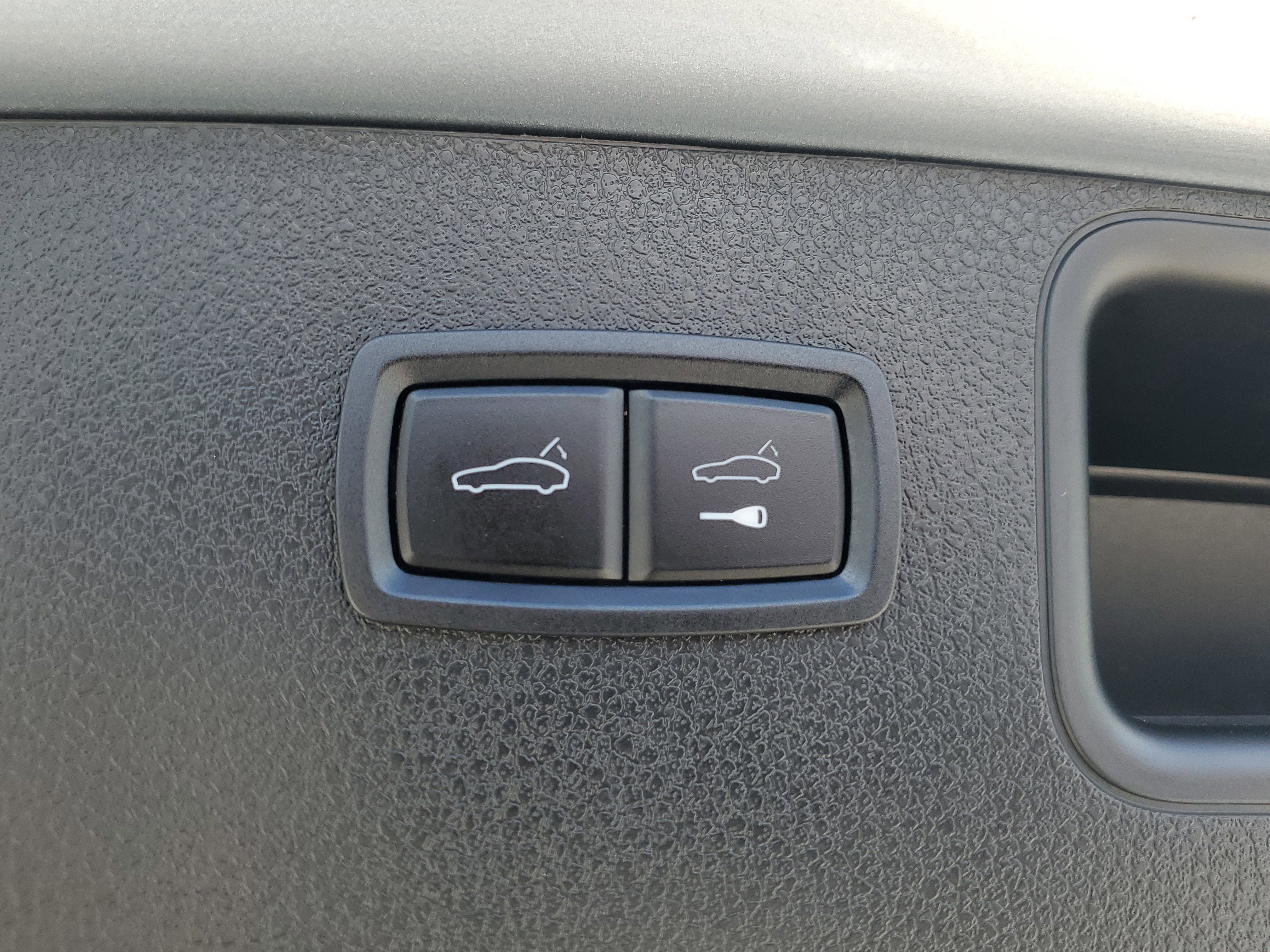 Used 2018 Porsche Macan image 10