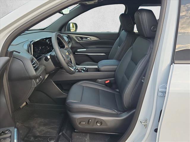 New 2027 Chevrolet Traverse LT w/ Driver Confidence Package FWD image 4