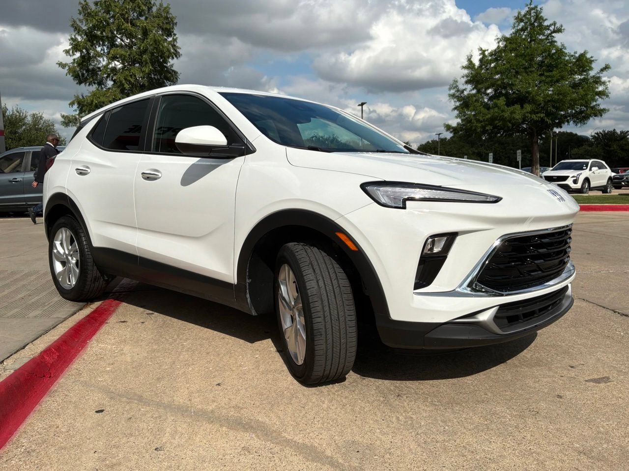 Used 2025 Buick Encore GX Preferred AWD/4WD image 4