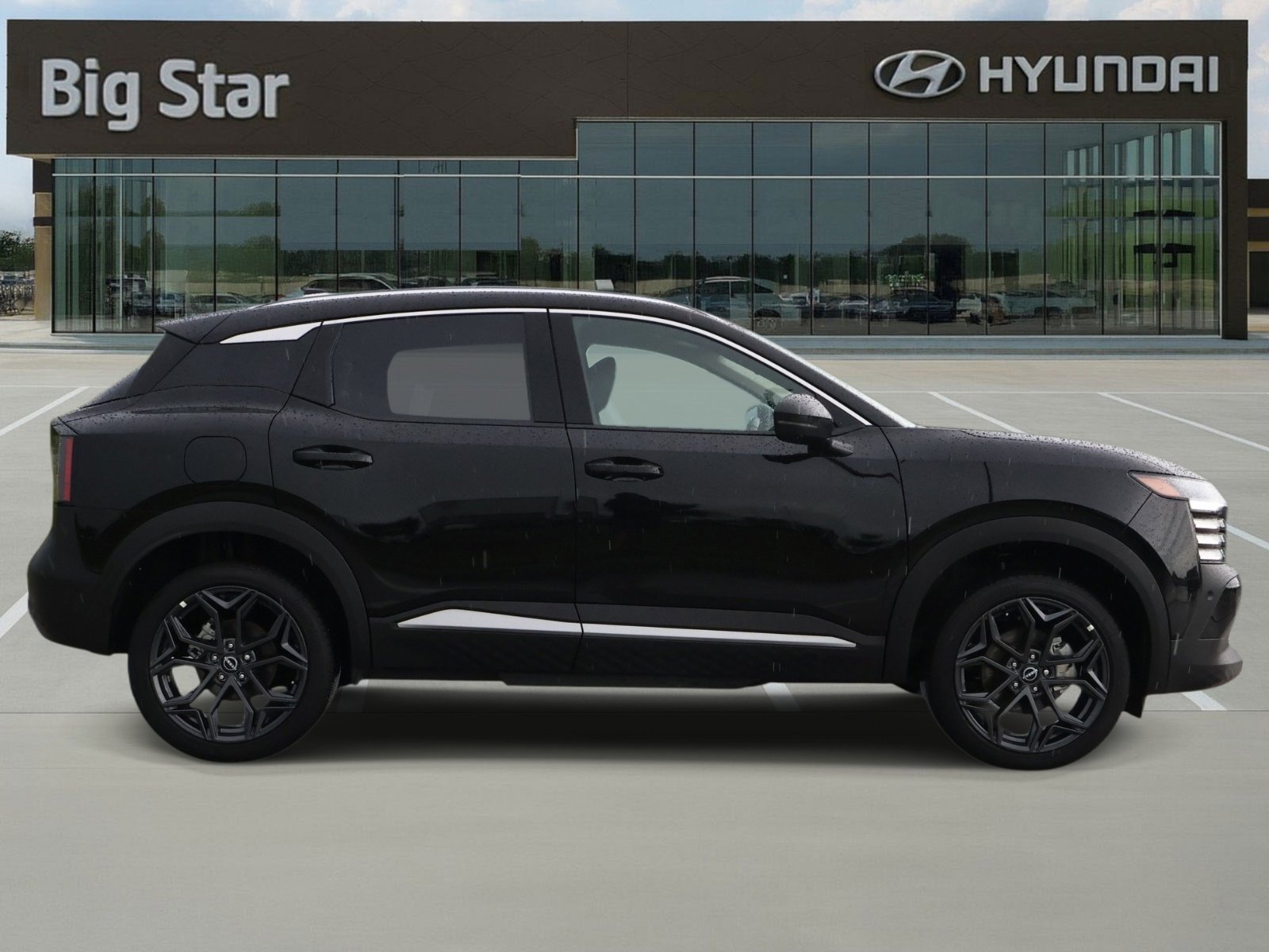 Used 2025 Nissan Kicks SR image 5