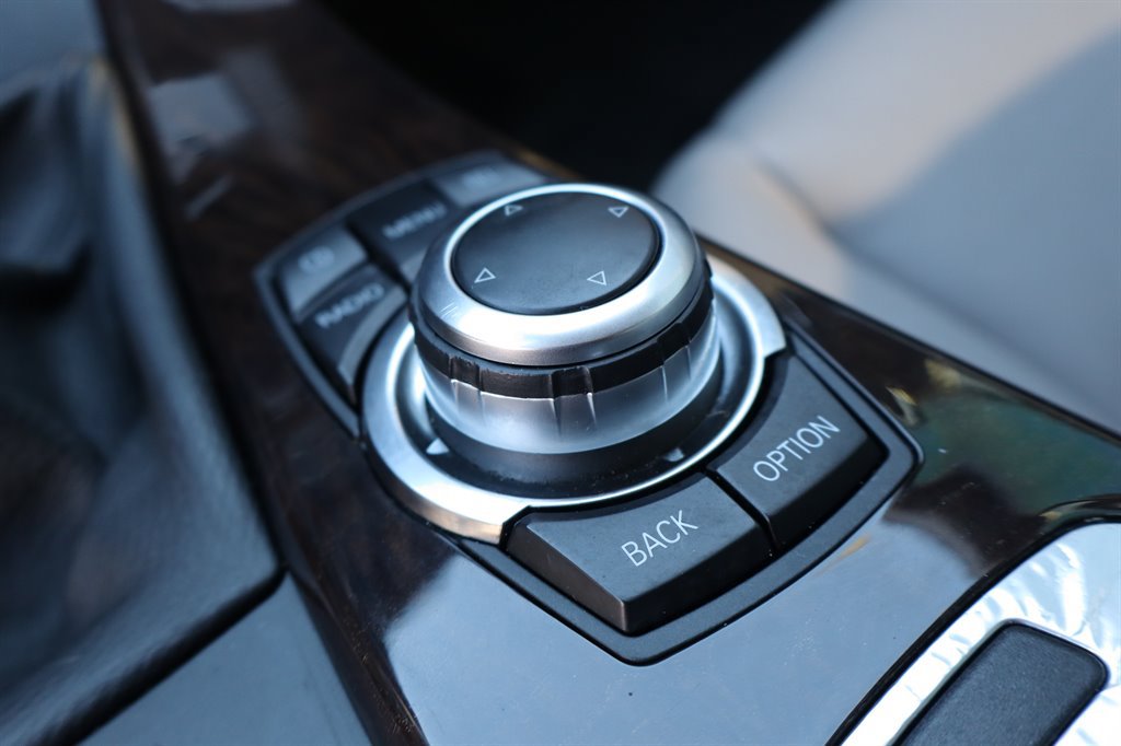 Used 2011 BMW 535i Sedan RWD image 30