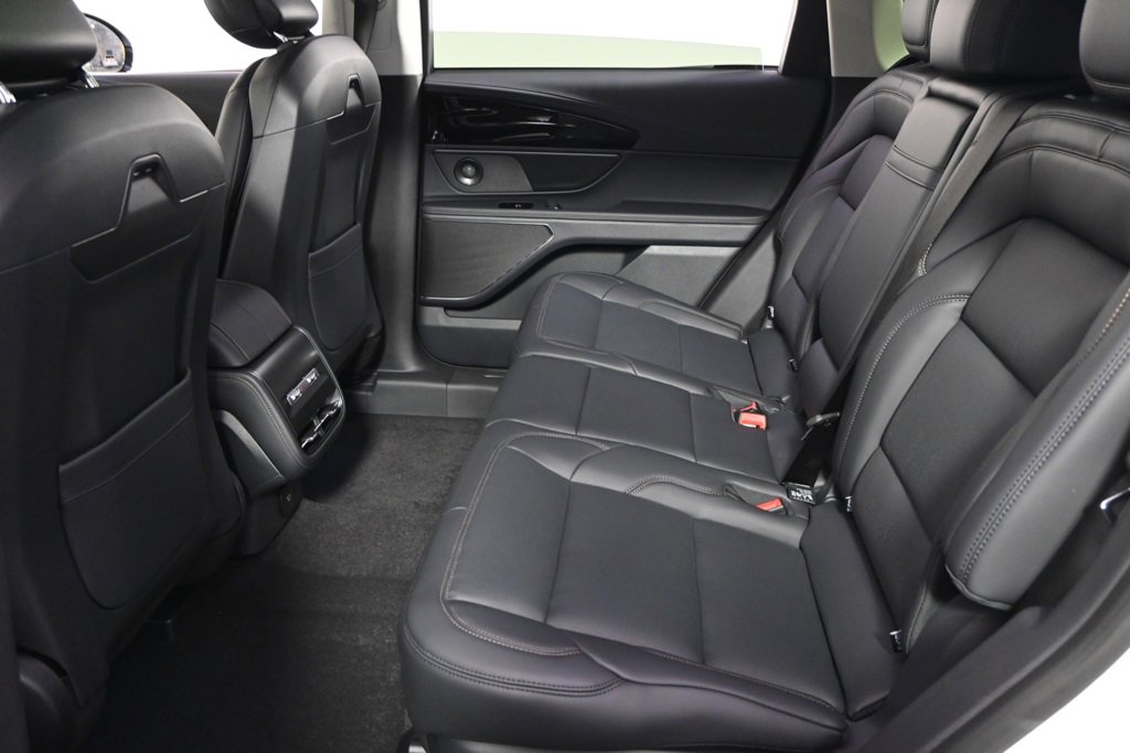 New 2026 Lincoln Nautilus Premier w/ Equipment Group 102A image 21