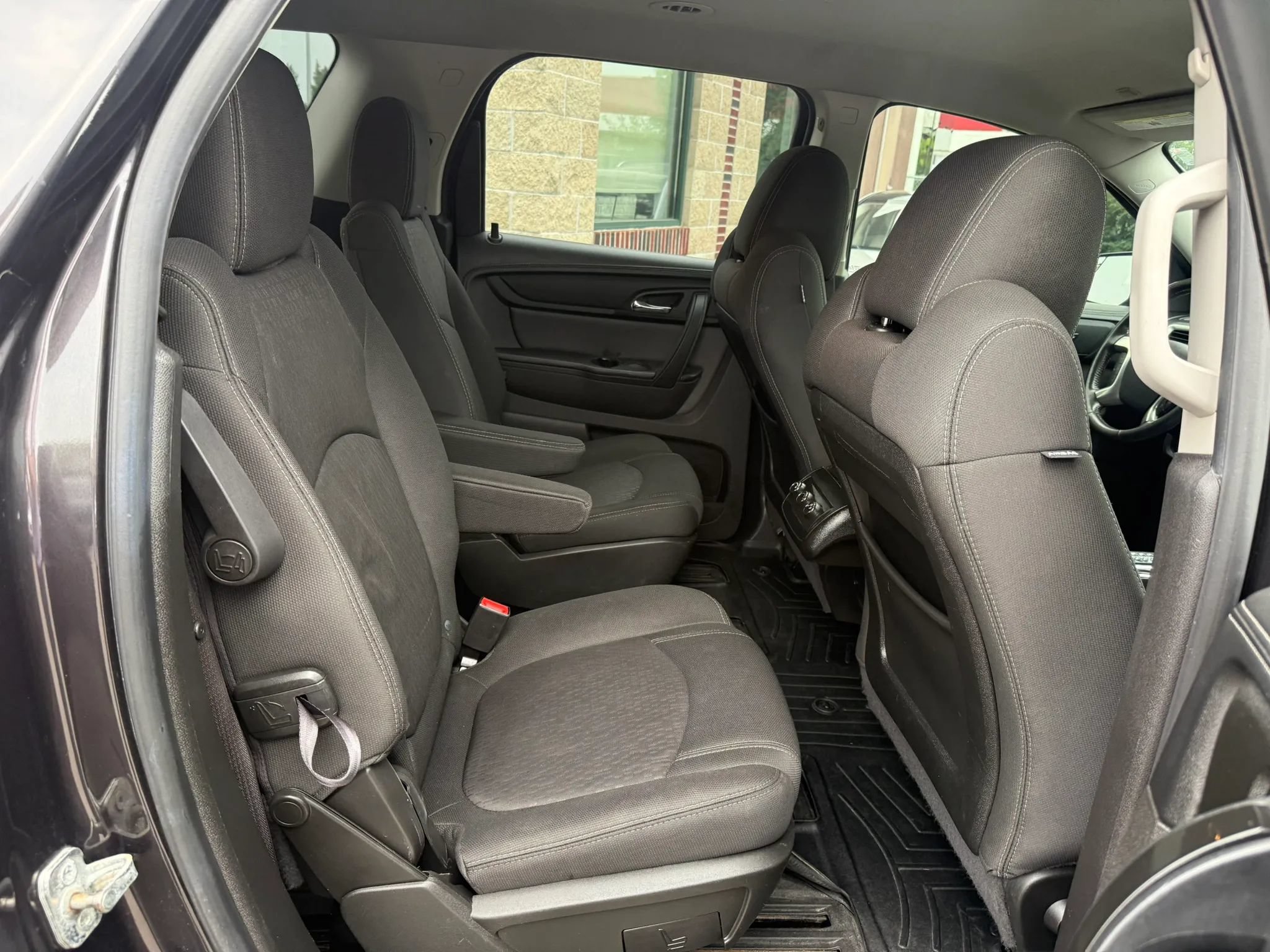 Used 2013 GMC Acadia SLE AWD/4WD image 29