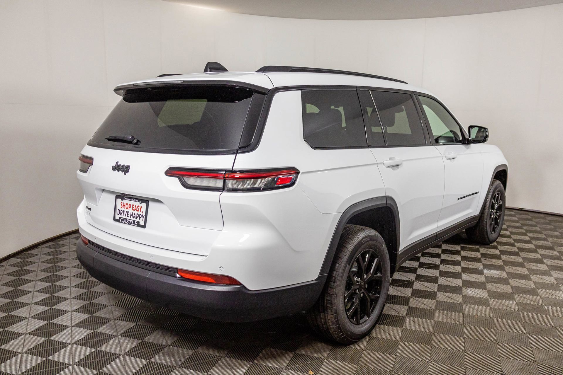New 2025 Jeep Grand Cherokee L Altitude image 9