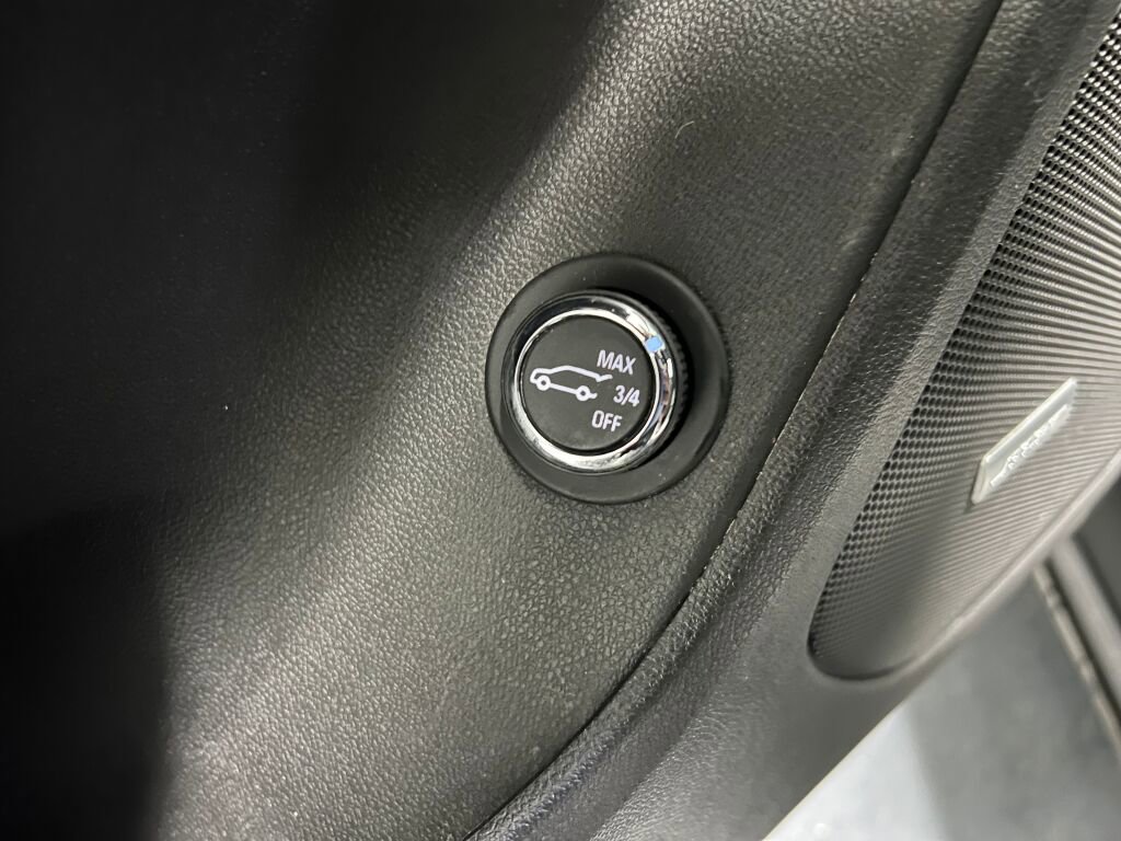 Used 2021 Chevrolet Blazer Premier w/ Driver Confidence II Package image 18