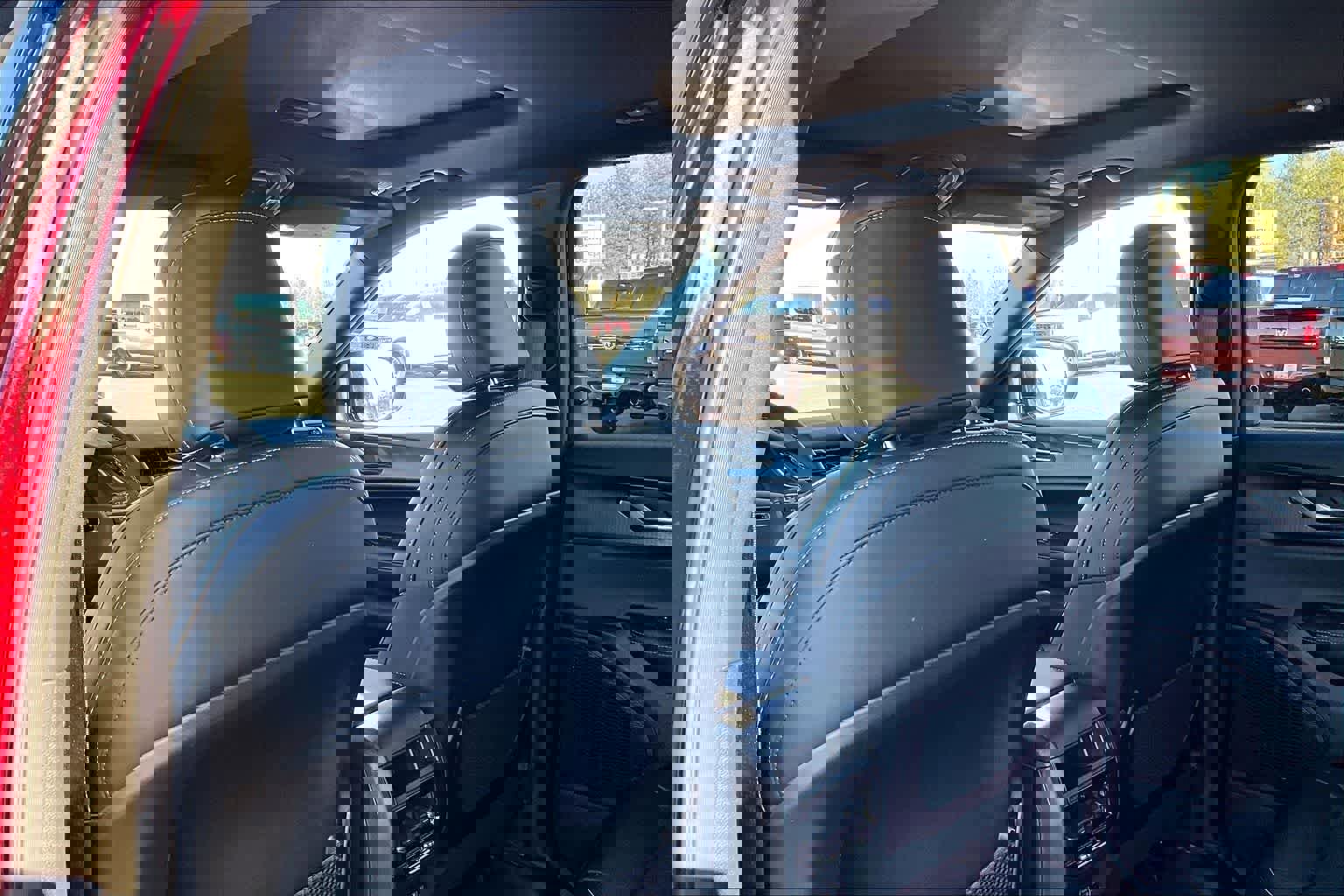 New 2025 Jeep Grand Cherokee Altitude image 12