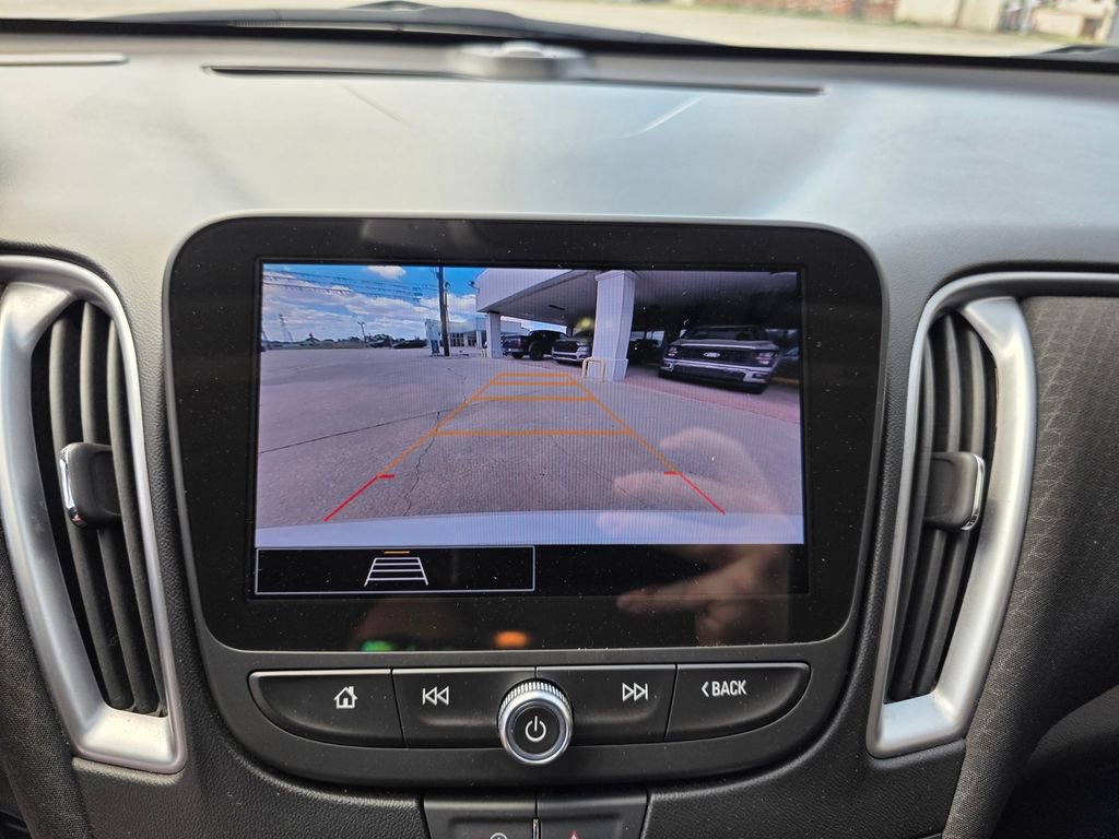 Used 2024 Chevrolet Malibu LS image 17