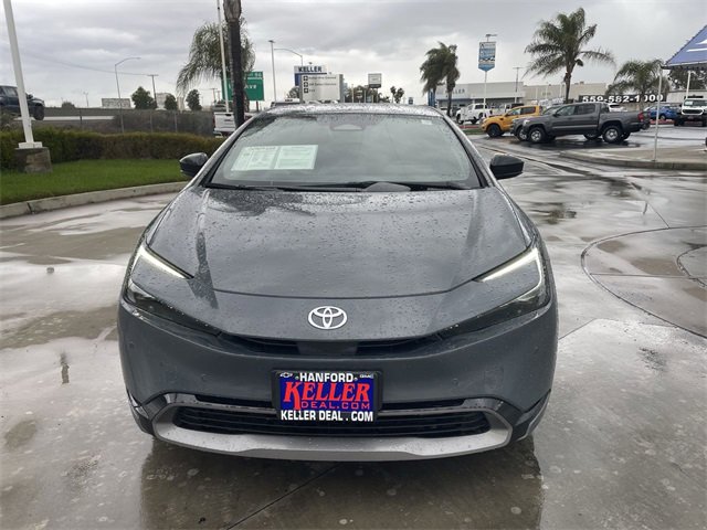 Used 2023 Toyota Prius XLE image 3