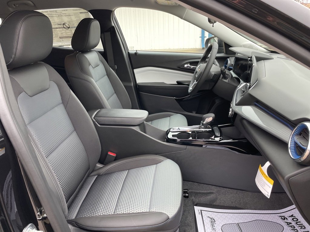 New 2026 Chevrolet Trax LT w/ Driver Confidence Package image 17