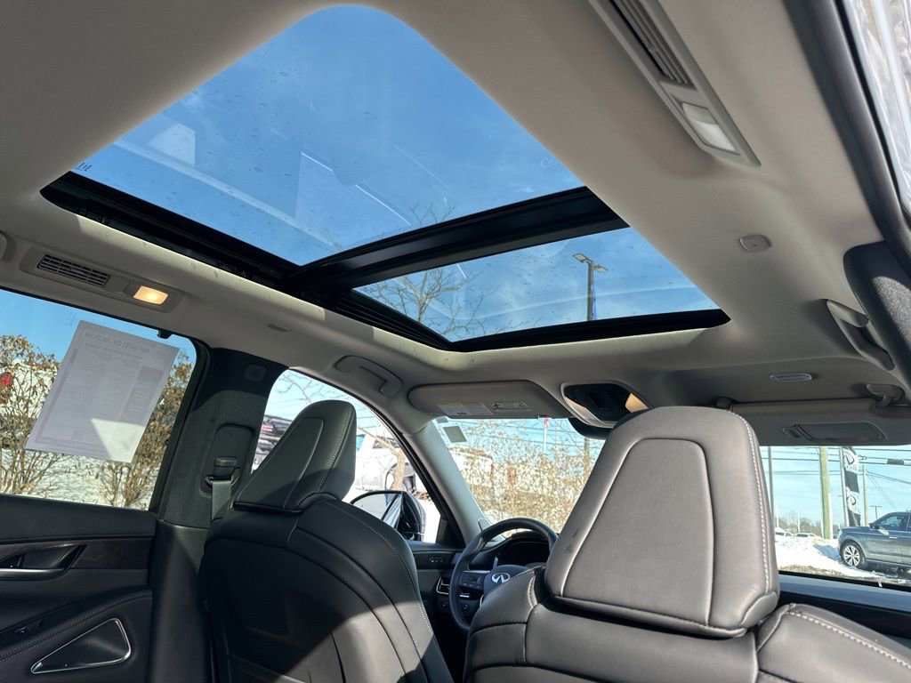 Used 2025 INFINITI QX60 Sensory w/ Vision Package image 33
