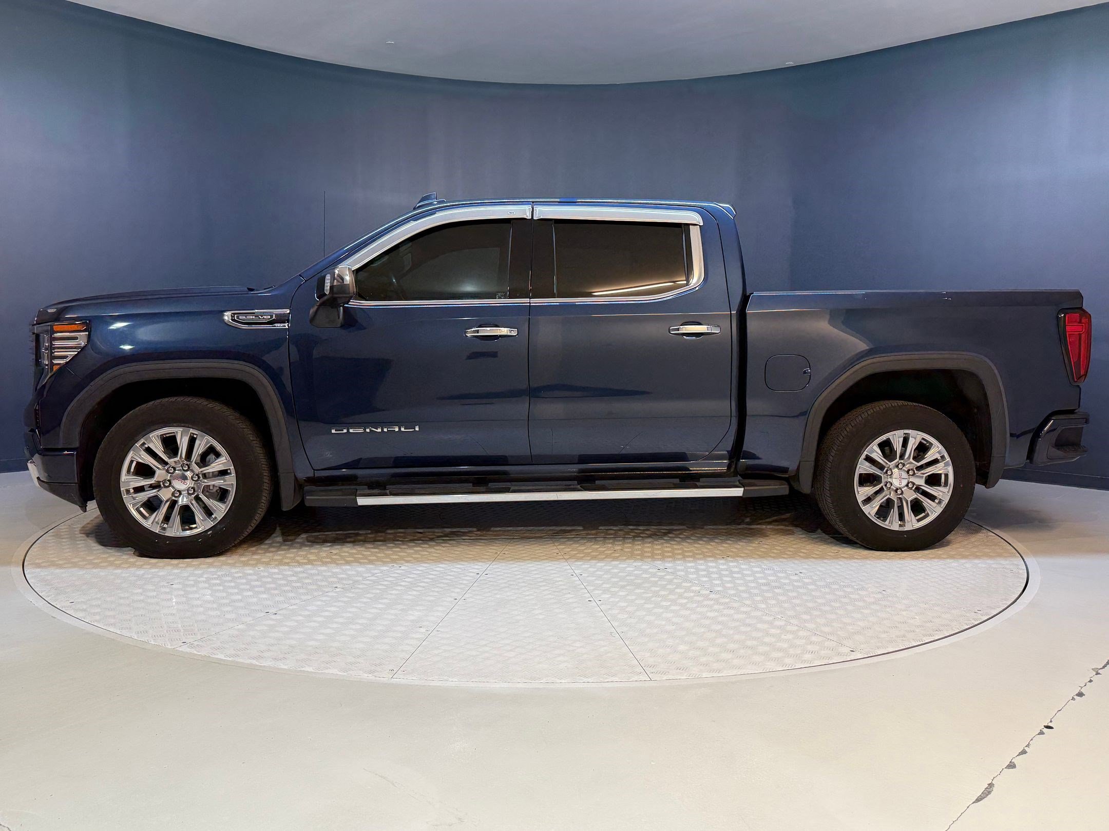 Used 2022 GMC Sierra 1500 Denali image 2
