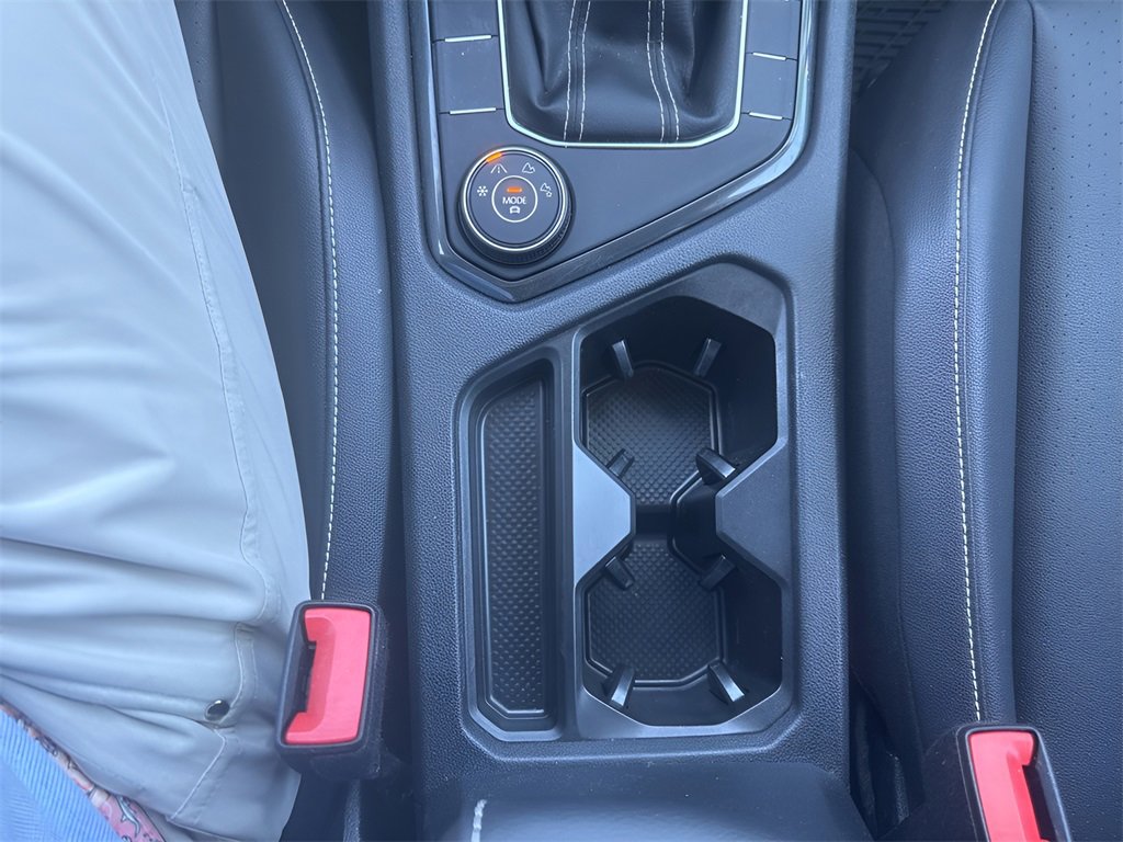 Used 2022 Volkswagen Tiguan SE image 25