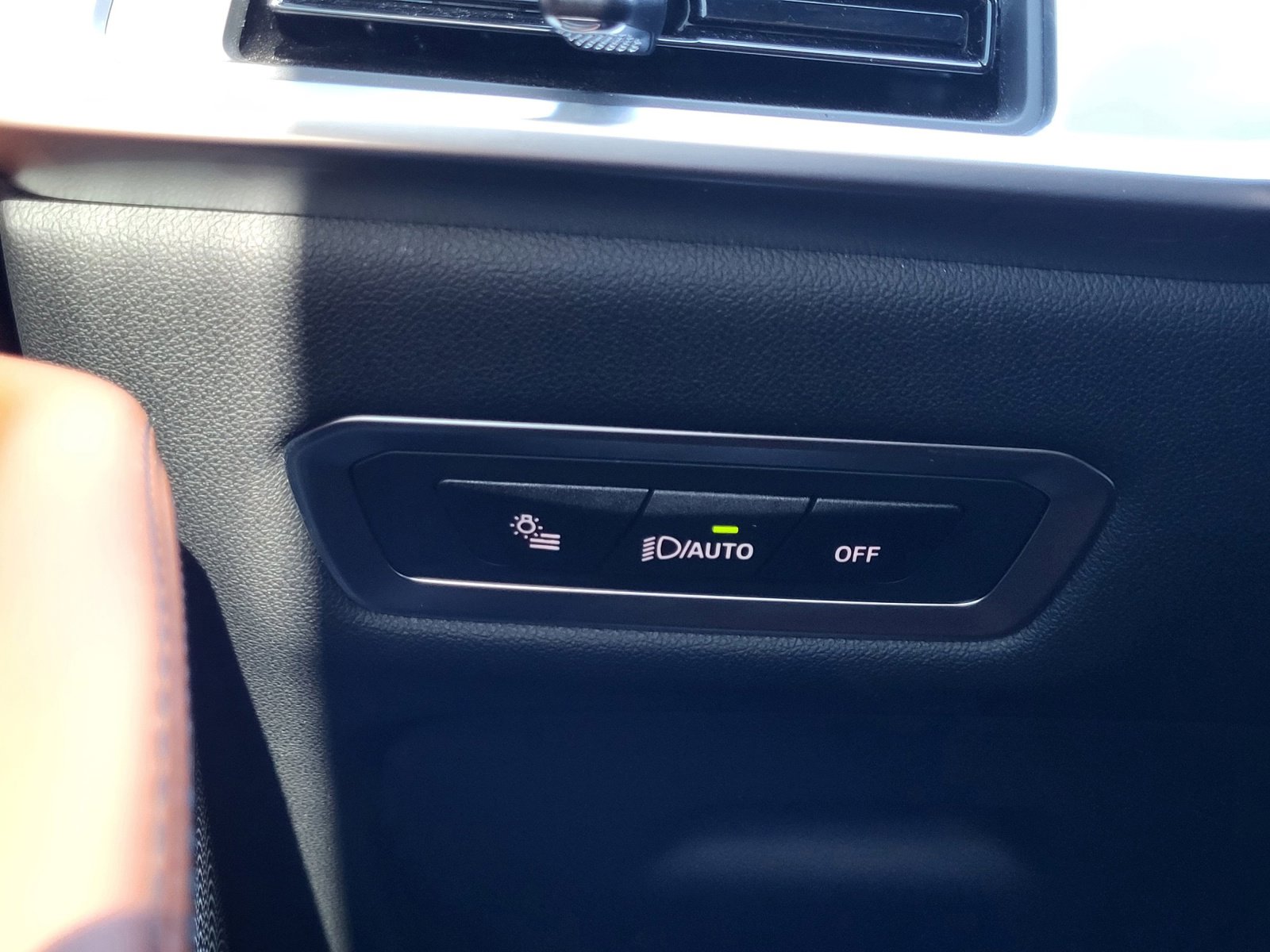 Used 2025 BMW X7 M60i image 23