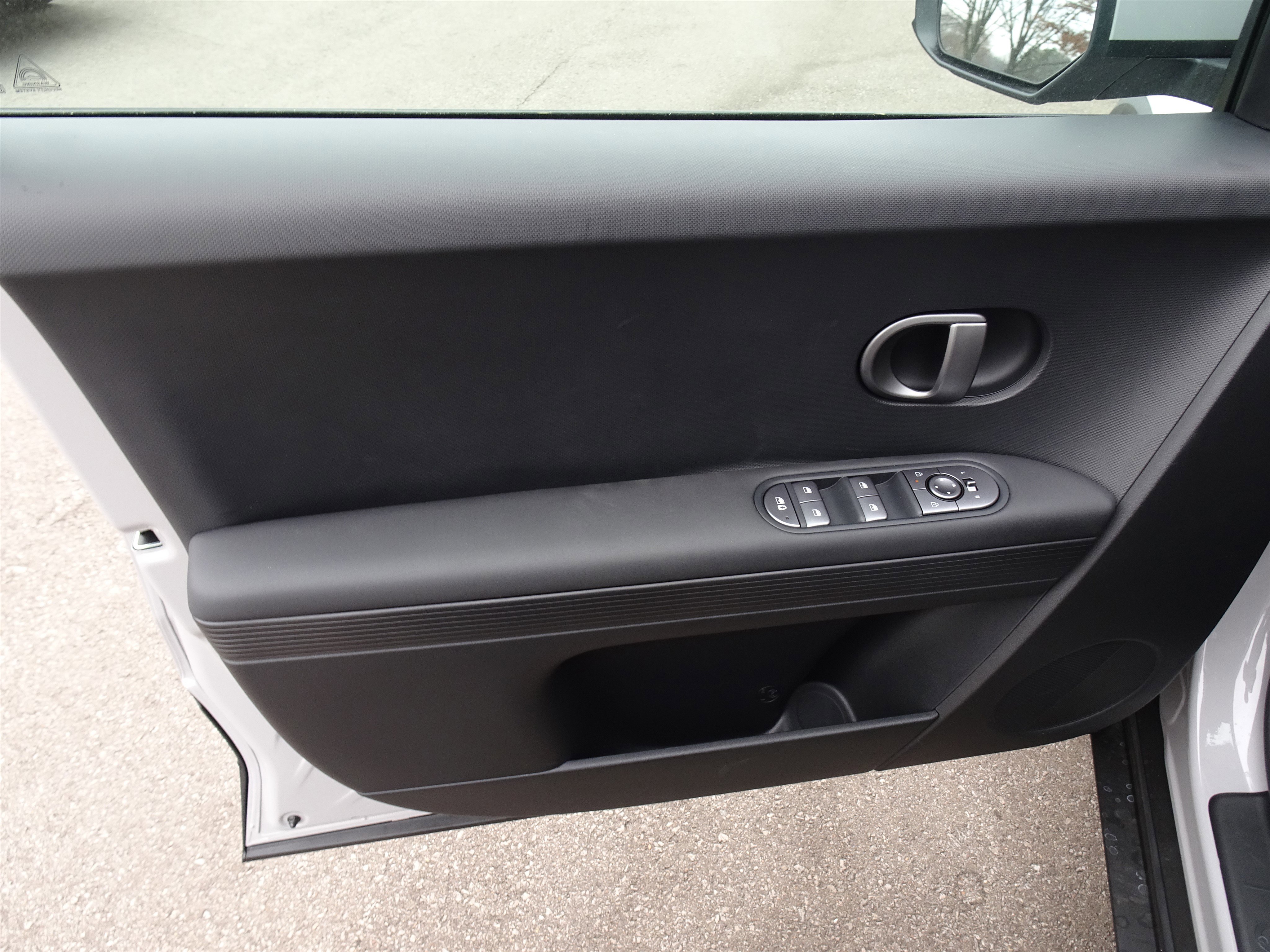 New 2026 Hyundai Ioniq 5 SEL image 12