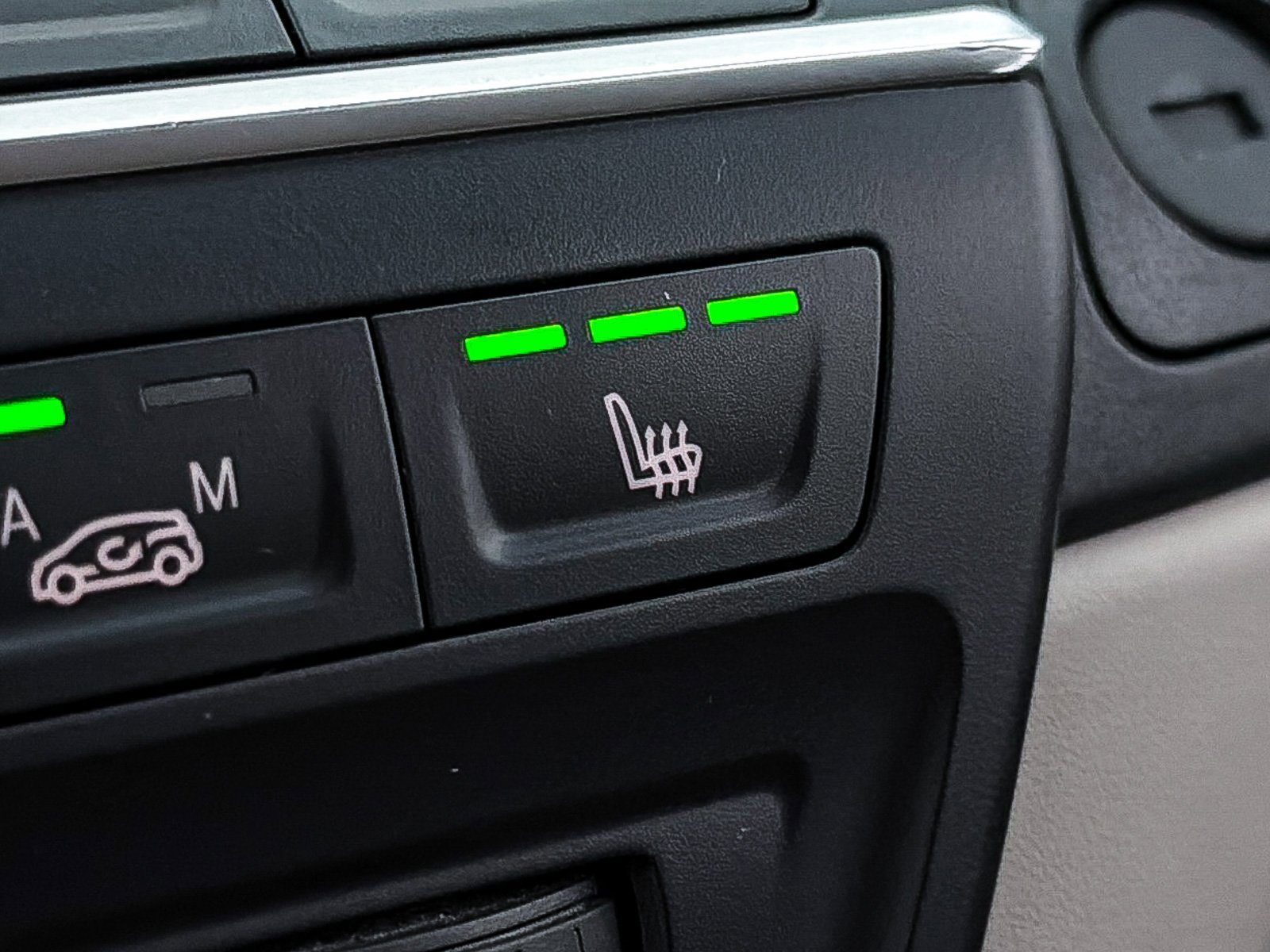 Used 2015 BMW i3 w/ Range Extender image 8