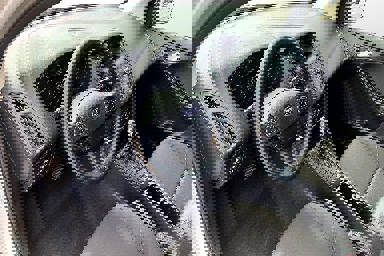 Used 2018 Ford Focus SE image 20