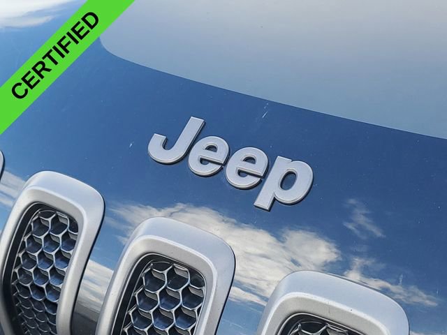 Used 2017 Jeep Cherokee Trailhawk w/ Comfort & Convenience Group AWD/4WD image 31