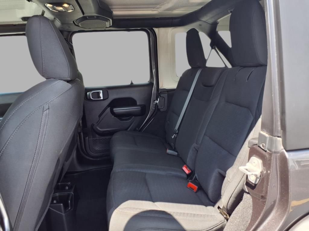 Used 2021 Jeep Wrangler Unlimited Sport image 23