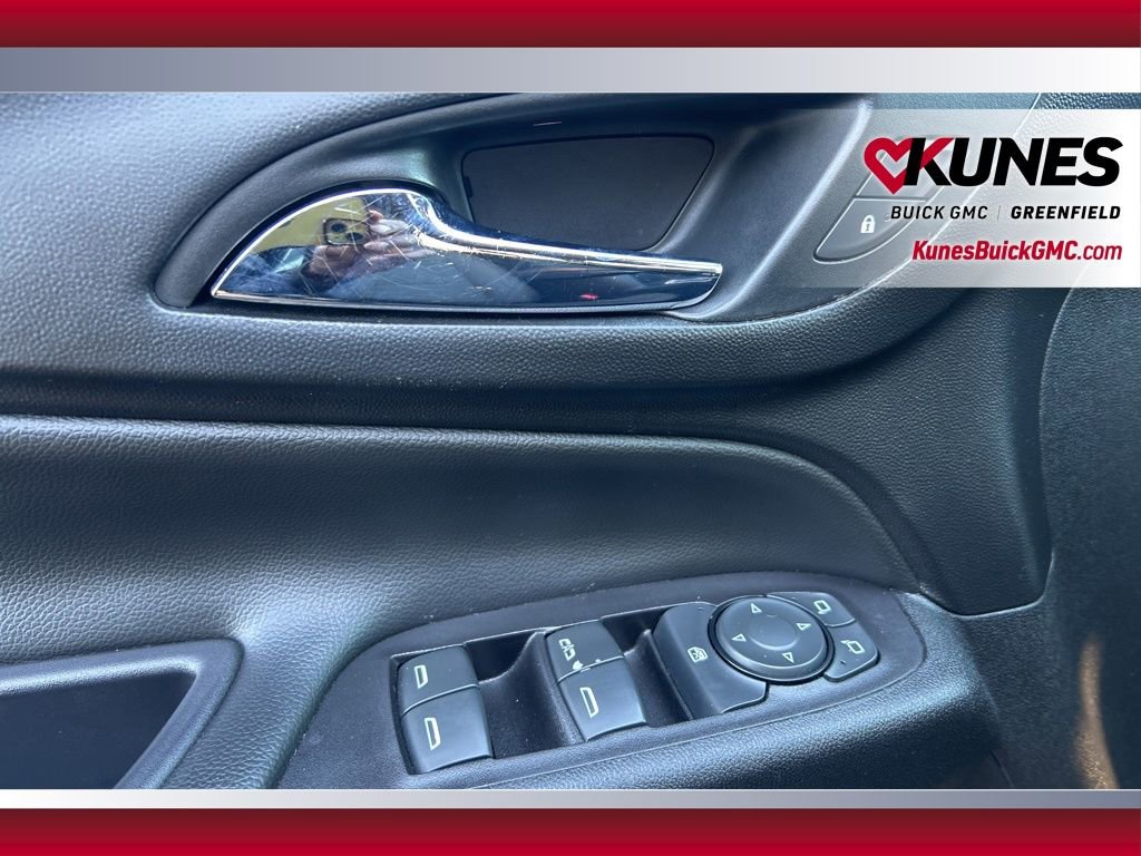 Used 2019 Chevrolet Equinox LT image 19