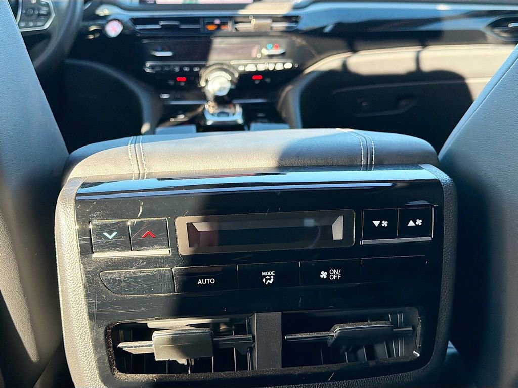 Used 2025 Acura MDX w/ Technology Package image 27