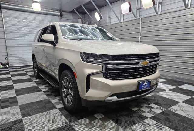 Used 2022 Chevrolet Tahoe LT w/ Luxury Package AWD/4WD image 5