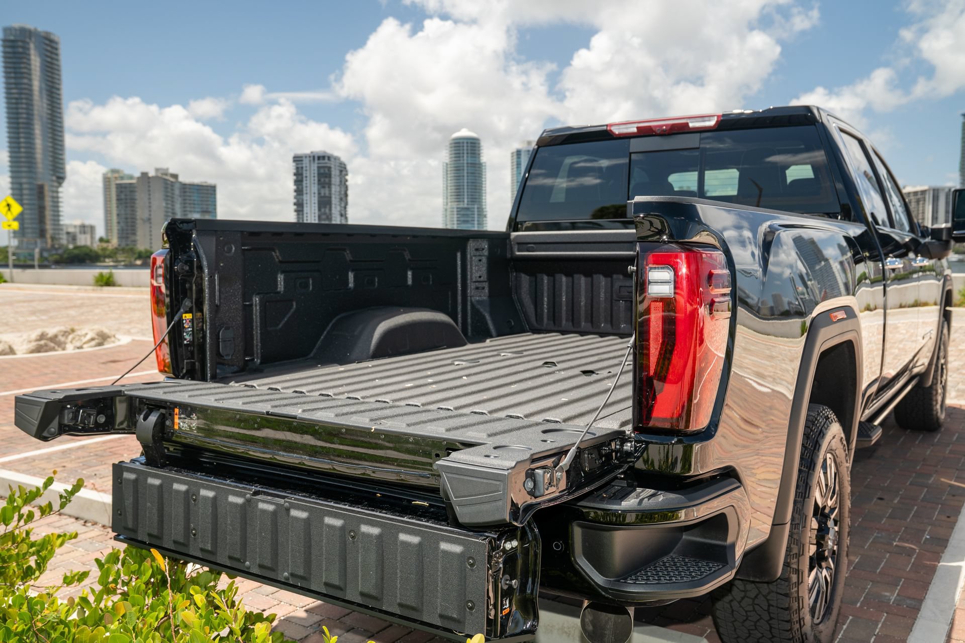 Used 2026 GMC Sierra 2500 Denali Ultimate AWD/4WD image 16