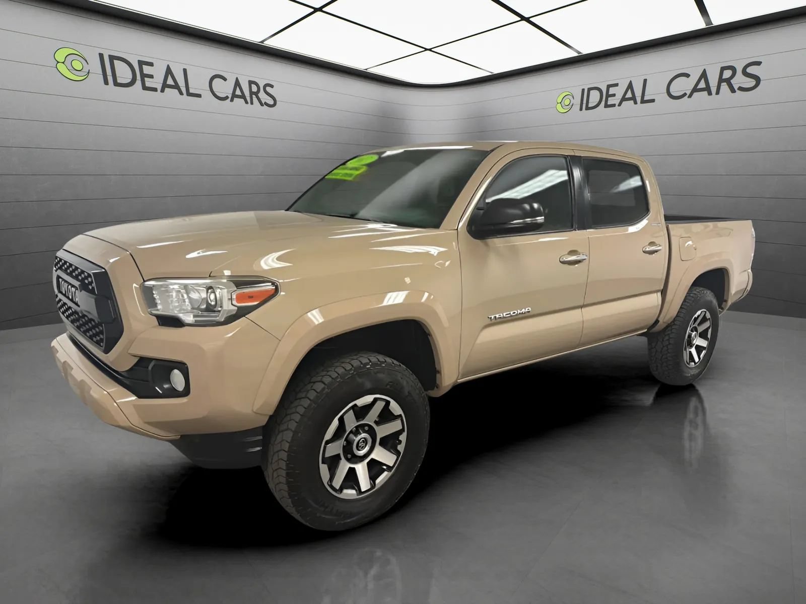 Used 2017 Toyota Tacoma Limited w/ Tow Package RWD image 1