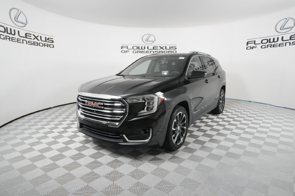 Used 2023 GMC Terrain SLT w/ Infotainment Package II FWD image 1