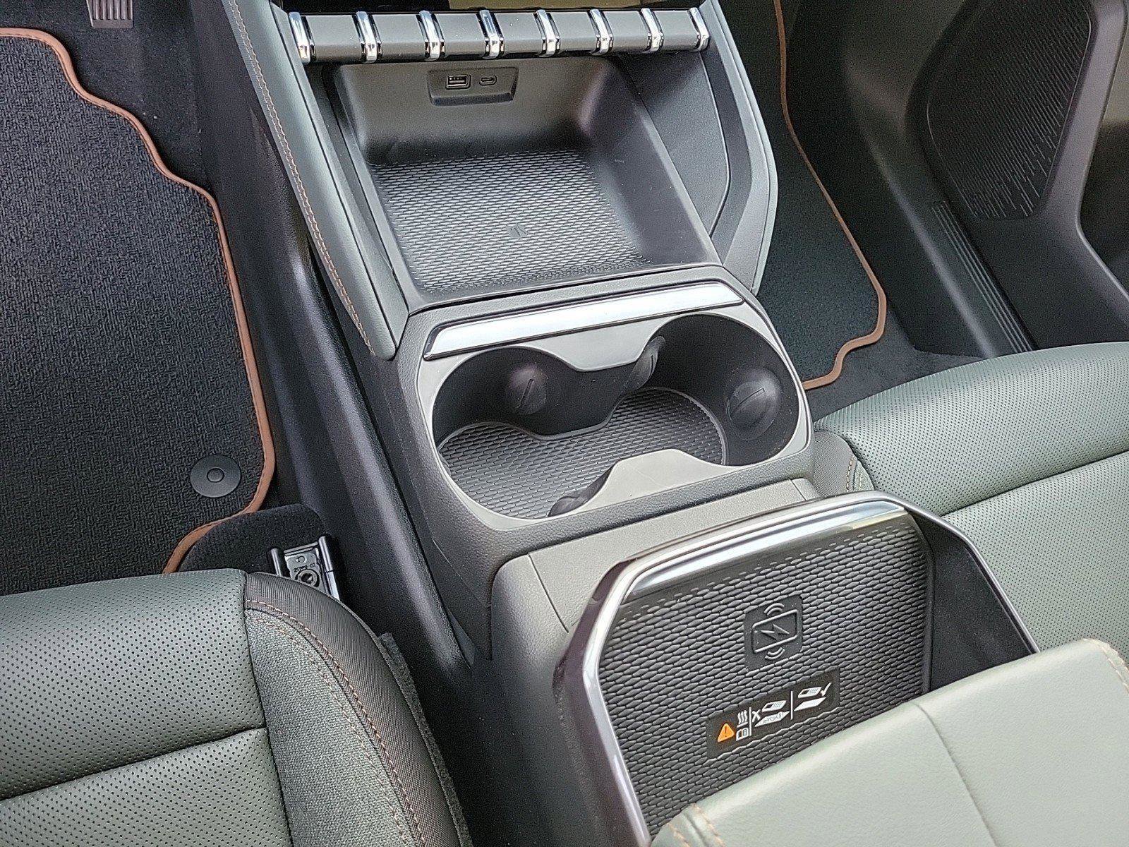 New 2026 GMC Terrain AT4 w/ Convenience Package III image 27