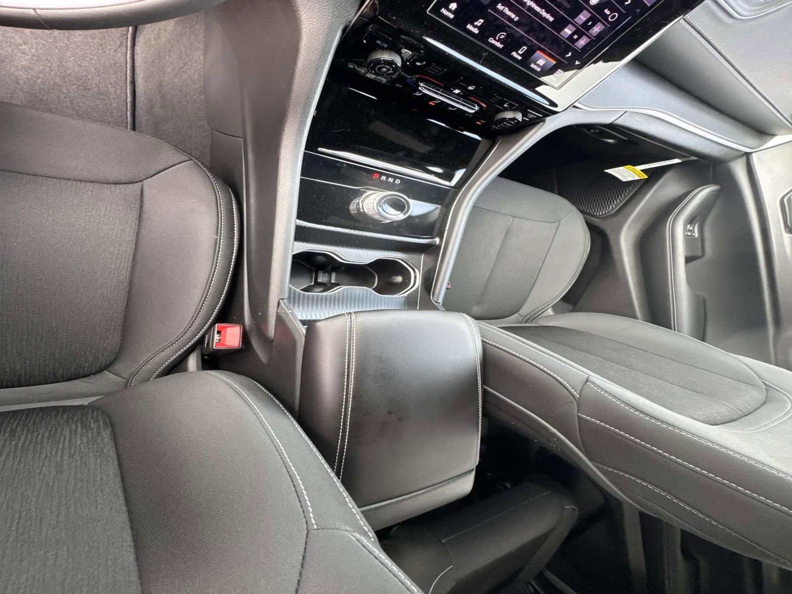 New 2026 Jeep Grand Cherokee L Laredo image 24