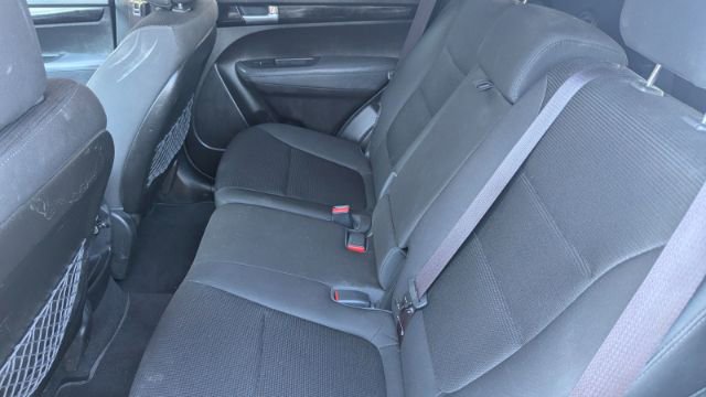 Used 2015 Kia Sorento LX image 20