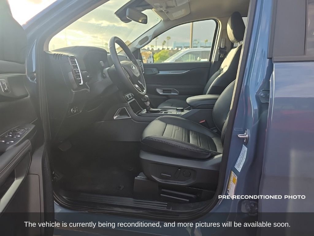 Used 2025 Ford Ranger Lariat w/ FX4 Off-Road Package AWD/4WD image 7