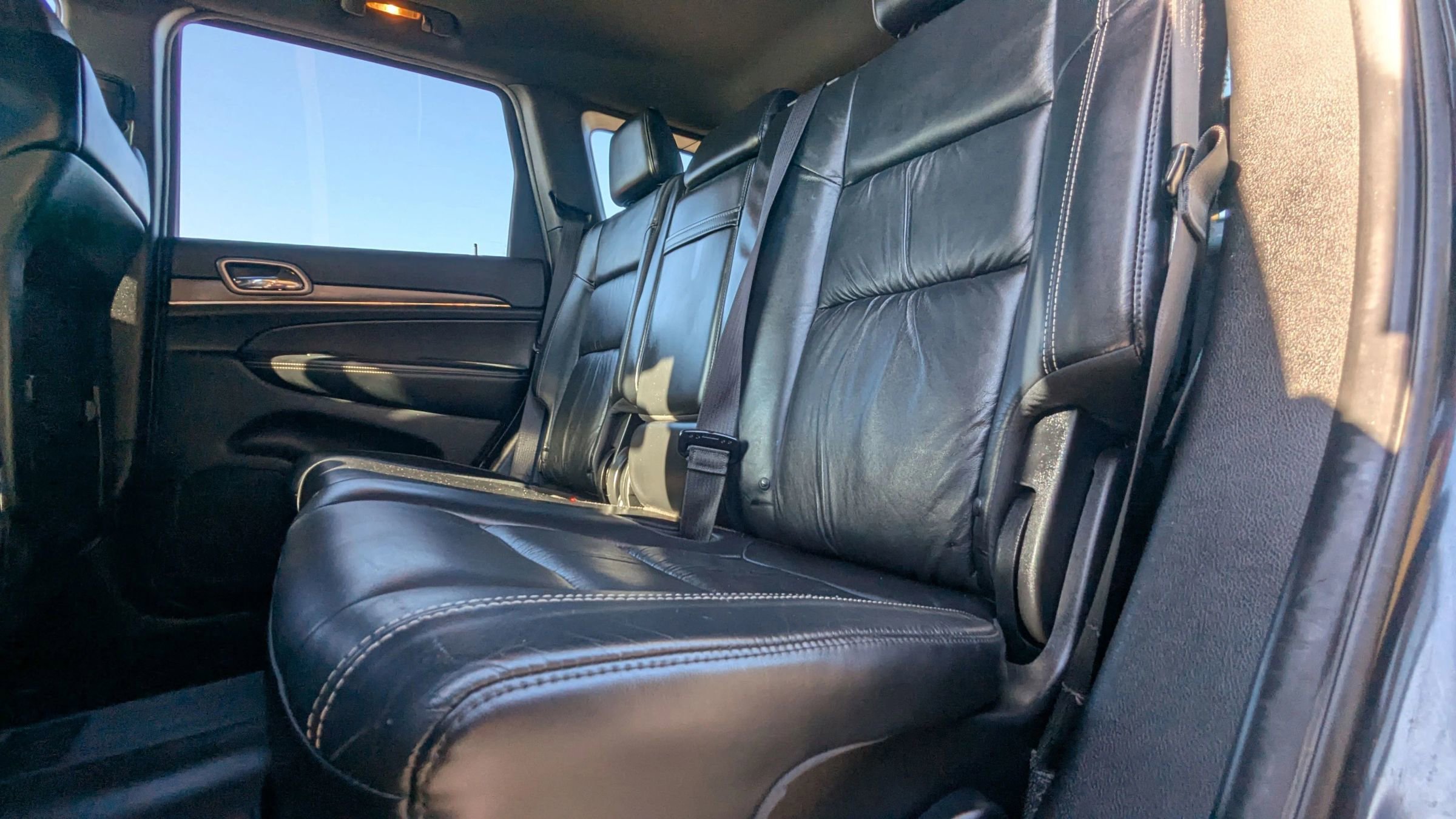 Used 2014 Jeep Grand Cherokee Limited AWD/4WD image 13
