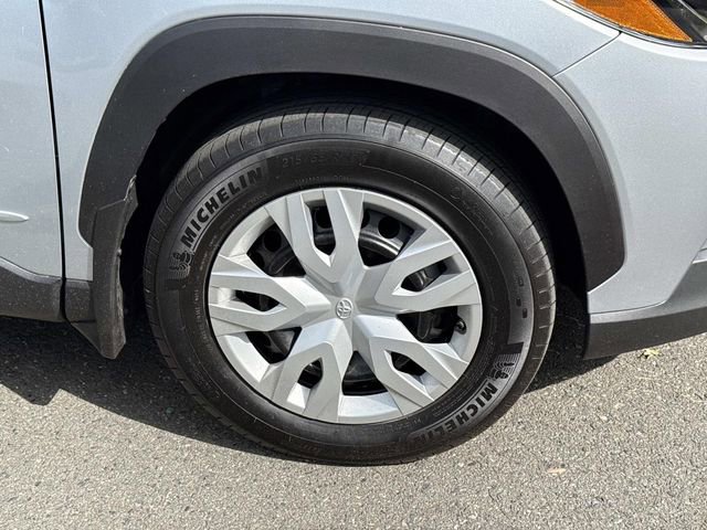 Used 2023 Toyota Corolla Cross L image 7