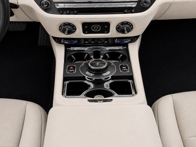Used 2015 Rolls-Royce Wraith RWD image 24