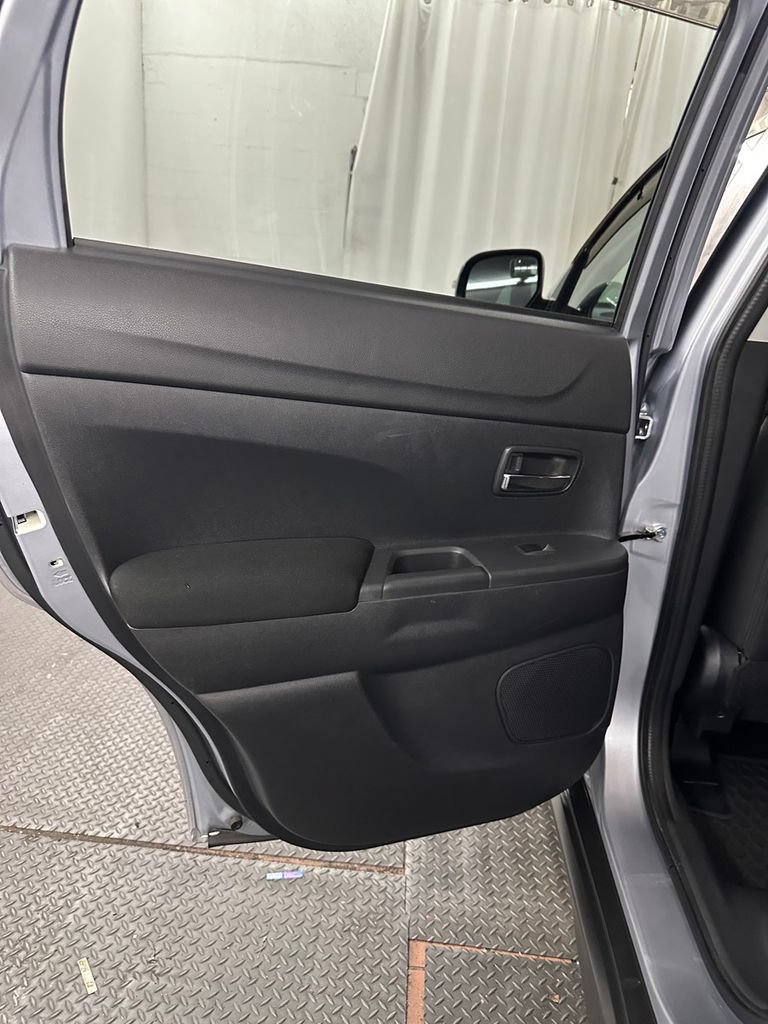 Used 2016 Mitsubishi Outlander Sport ES FWD image 21