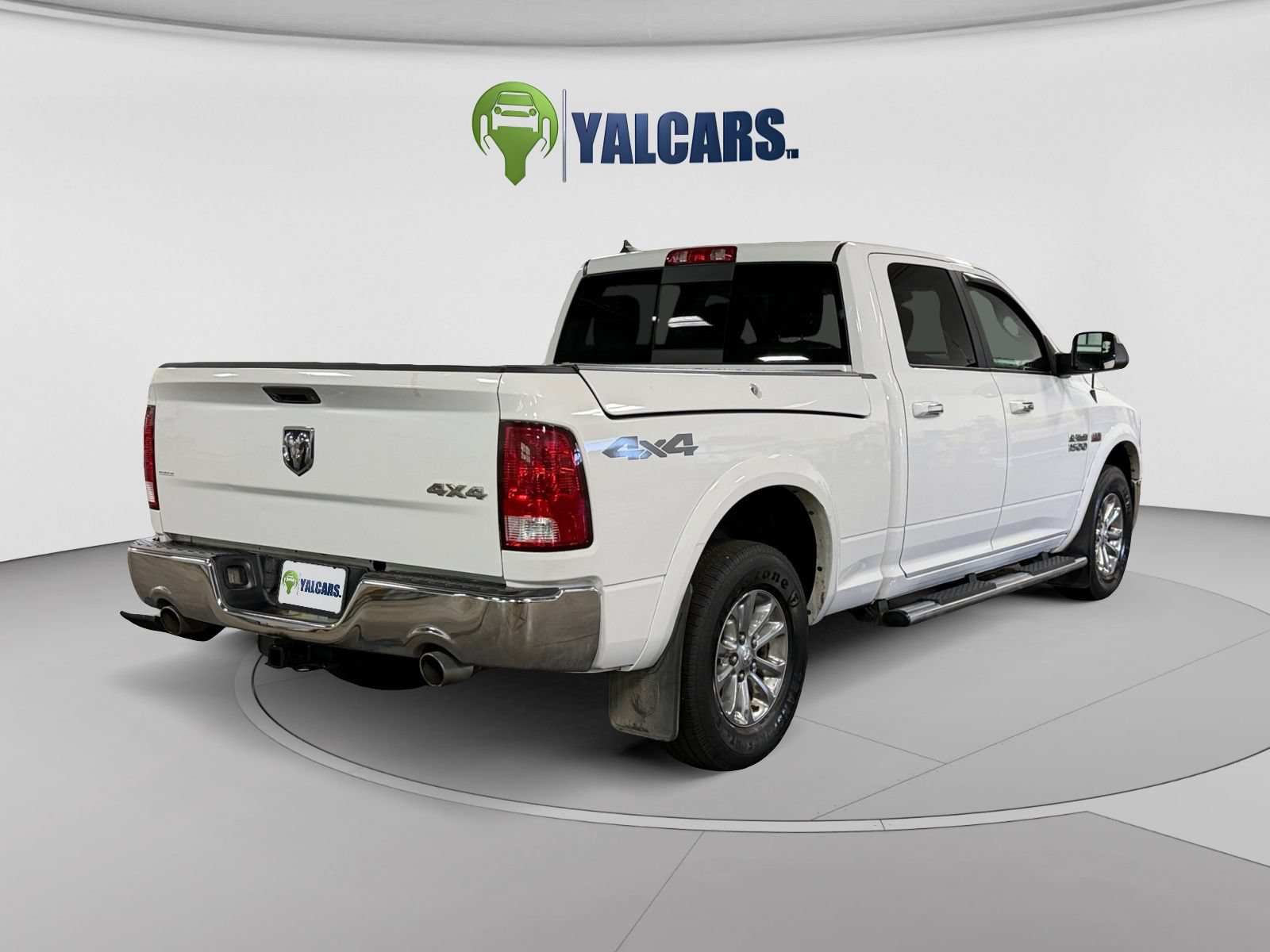 Used 2018 RAM 1500 SLT AWD/4WD image 5