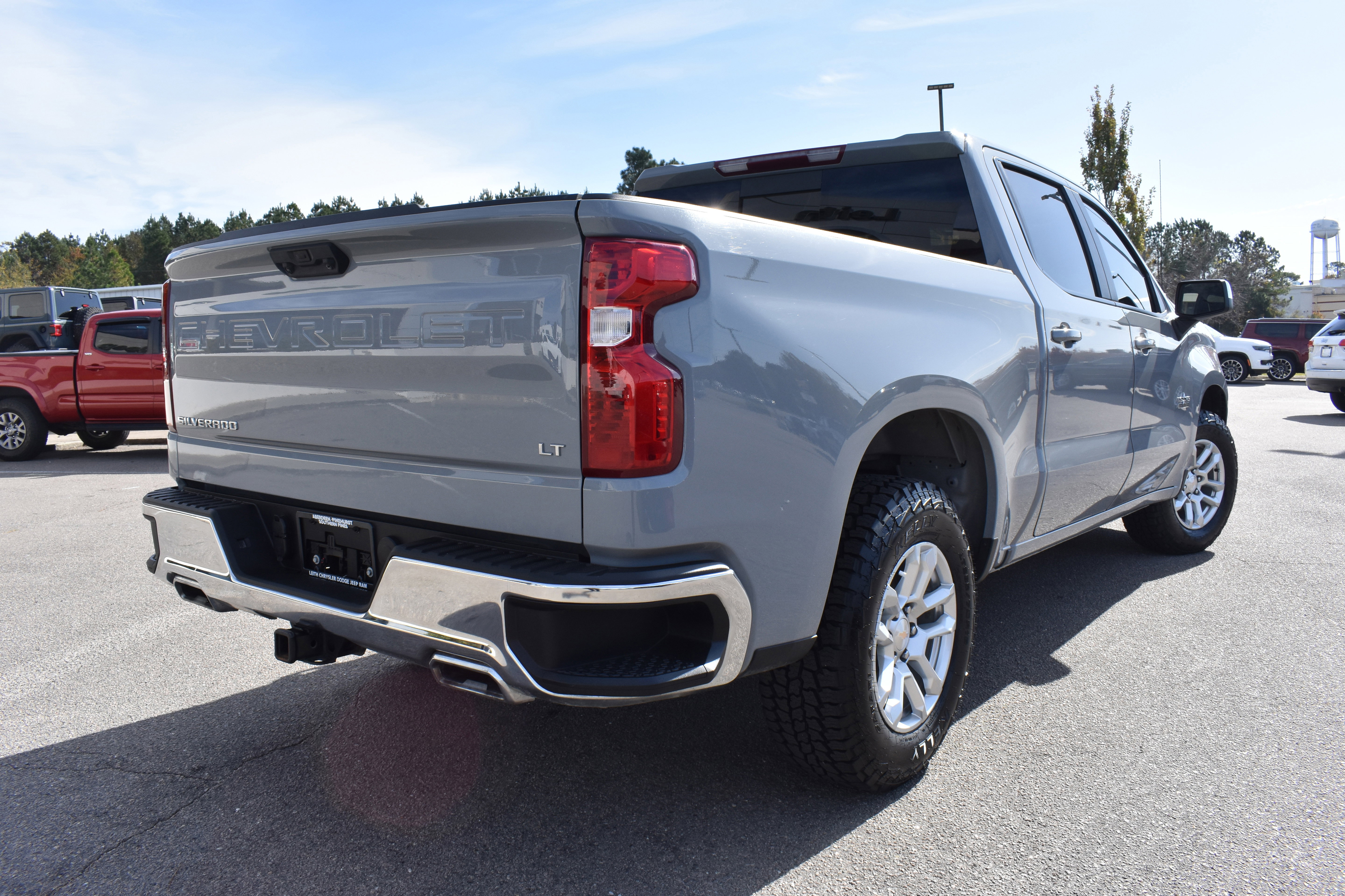Used 2024 Chevrolet Silverado 1500 LT w/ Z71 Off-Road Package image 9